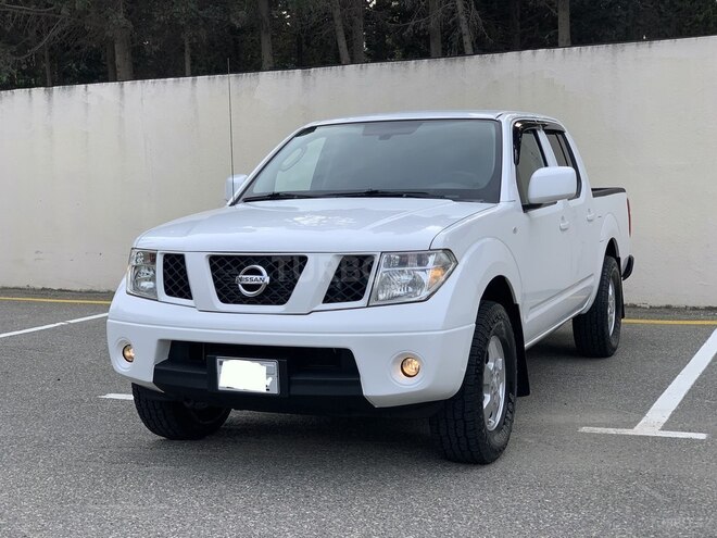 Nissan Navara 2014, 165,200 km - 2.5 л - Bakı