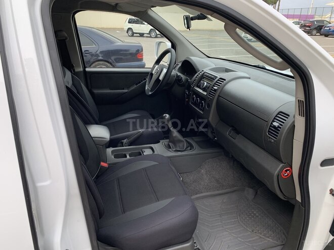 Nissan Navara 2014, 165,200 km - 2.5 л - Bakı