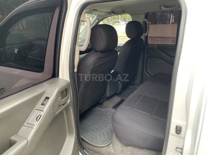 Nissan Navara 2014, 165,200 km - 2.5 л - Bakı