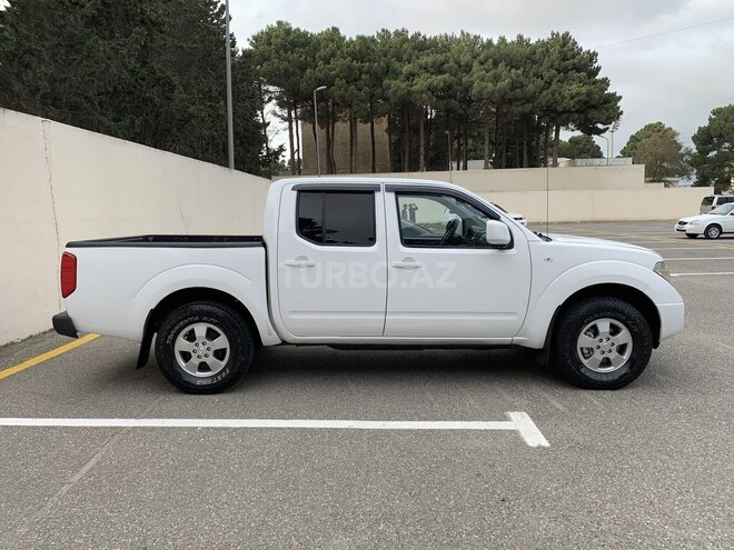 Nissan Navara 2014, 165,200 km - 2.5 л - Bakı