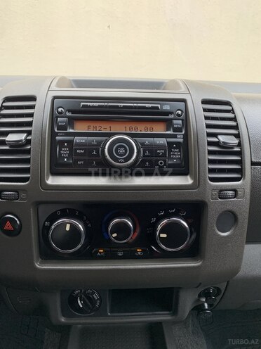 Nissan Navara 2014, 165,200 km - 2.5 л - Bakı