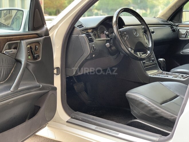 Mercedes E 320 2000, 133,558 km - 3.2 l - Bakı