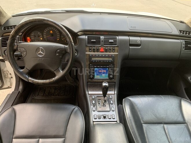 Mercedes E 320 2000, 133,558 km - 3.2 l - Bakı