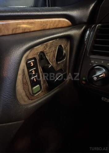 Mercedes E 240 1998, 412,600 km - 2.4 l - Sumqayıt