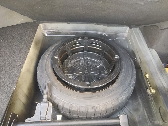 Mercedes E 220 2001, 350,000 km - 2.2 l - İsmayıllı