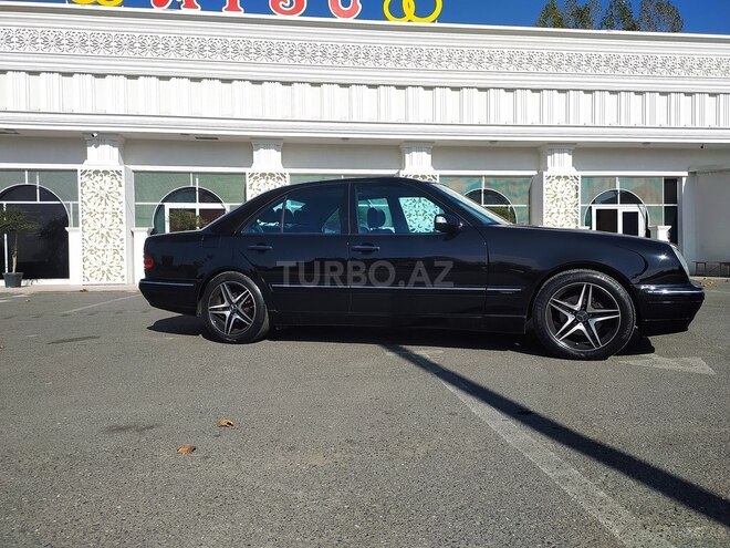 Mercedes E 220 2001, 350,000 km - 2.2 l - İsmayıllı