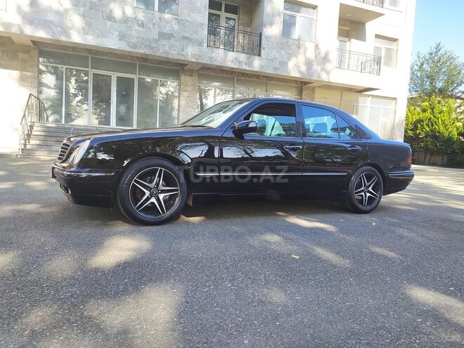 Mercedes E 220 2001, 350,000 km - 2.2 l - İsmayıllı