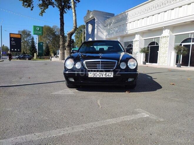 Mercedes E 220 2001, 350,000 km - 2.2 l - İsmayıllı