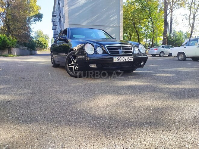 Mercedes E 220 2001, 350,000 km - 2.2 l - İsmayıllı