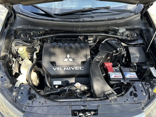 Mitsubishi Outlander 2008, 235,000 km - 3.0 l - Bakı