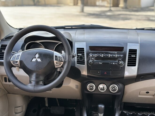 Mitsubishi Outlander 2008, 235,000 km - 3.0 l - Bakı