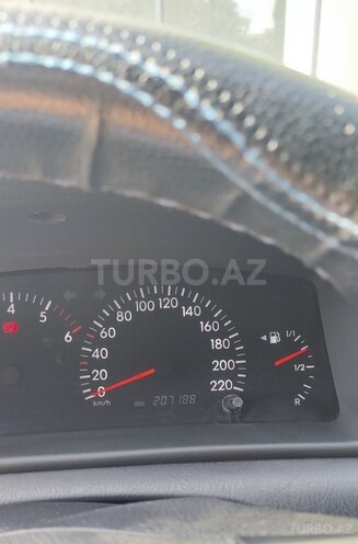 Toyota Corolla 2005, 207,000 km - 1.4 l - Bakı