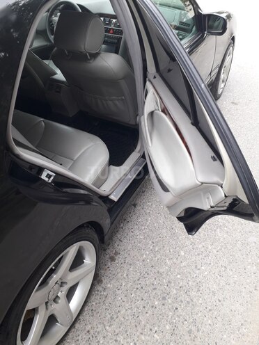 Mercedes E 240 2000, 288,653 km - 2.4 л - Sumqayıt