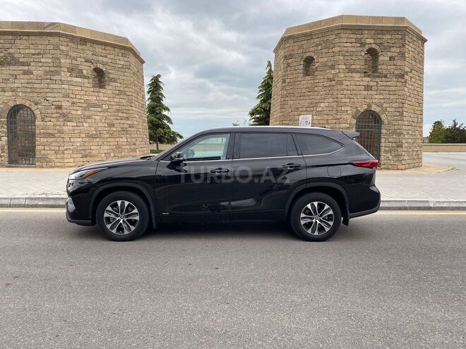 Toyota Highlander 2022, 22,000 km - 2.5 l - Bakı
