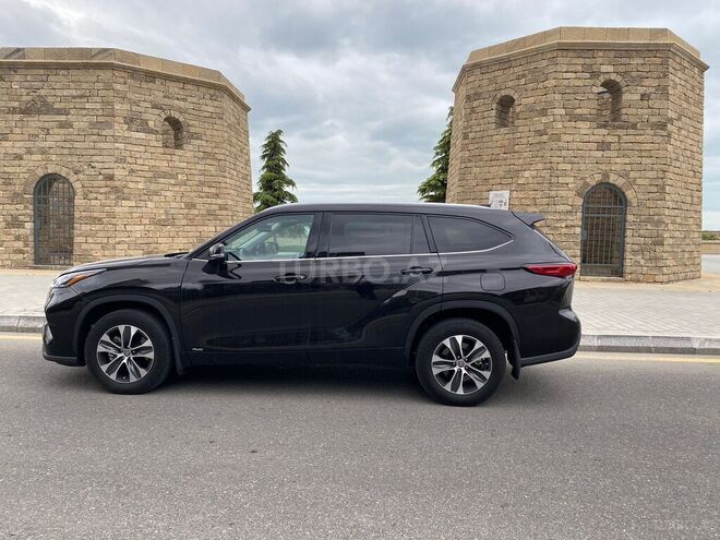 Toyota Highlander 2022, 22,000 km - 2.5 l - Bakı