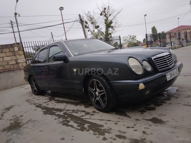 Mercedes E 230 1996, 576,253 km - 2.3 л - Qusar