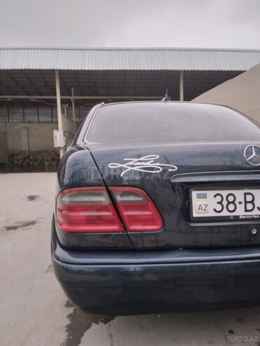 Mercedes E 230 1996, 576,253 km - 2.3 л - Qusar