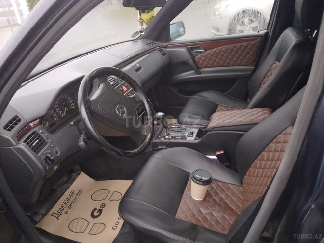 Mercedes E 230 1996, 576,253 km - 2.3 л - Qusar