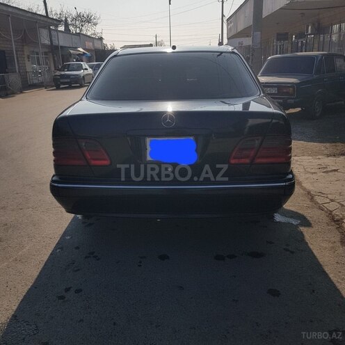 Mercedes E 320 2000, 469,321 km - 3.2 l - Balakən