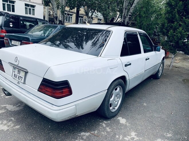 Mercedes E 220 1993, 241,041 km - 2.2 l - Sumqayıt