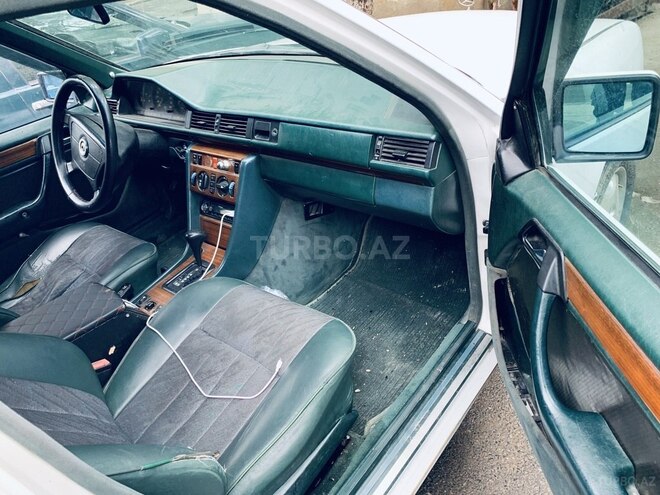 Mercedes E 220 1993, 241,041 km - 2.2 l - Sumqayıt