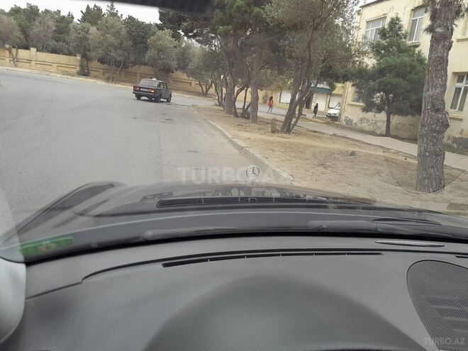 Mercedes E 220 2004, 460,000 km - 2.2 l - Bakı