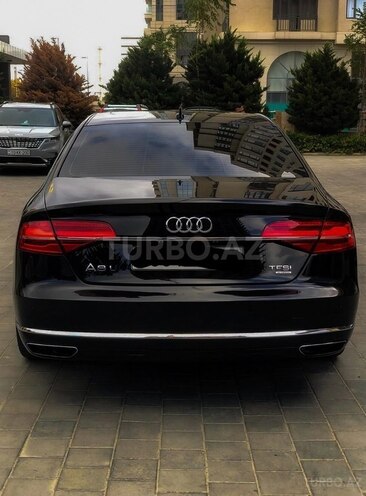 Audi A8 2014, 135,000 km - 4.0 л - Bakı