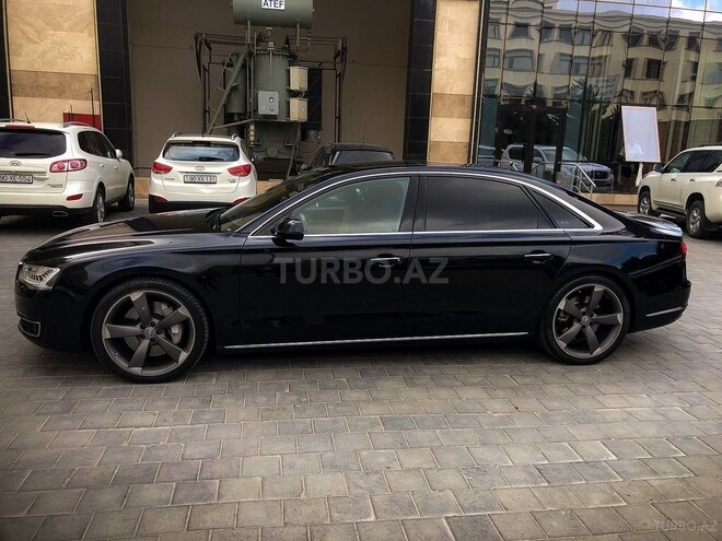 Audi A8 2014, 135,000 km - 4.0 л - Bakı