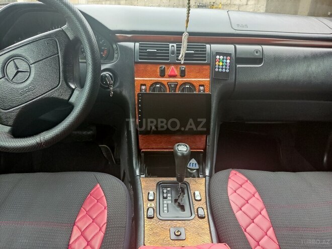 Mercedes E 230 1996, 232,000 km - 2.3 l - Bakı