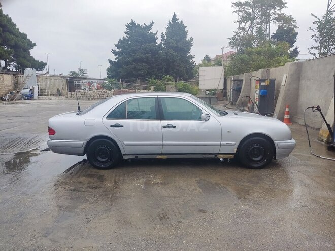 Mercedes E 230 1996, 232,000 km - 2.3 l - Bakı