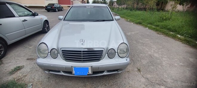 Mercedes E 240 2000, 297,000 km - 2.4 л - Bakı