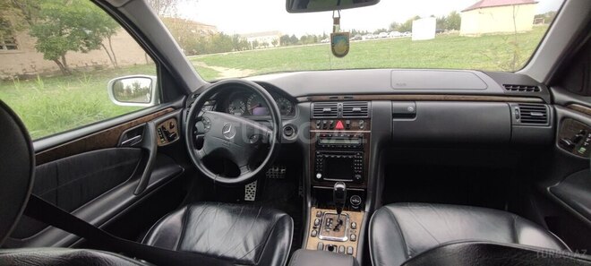 Mercedes E 240 2000, 297,000 km - 2.4 л - Bakı