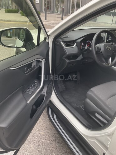 Toyota RAV4 2022, 4,937 km - 2.0 l - Bakı