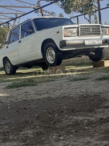 LADA (VAZ) 2107 1990, 174,000 km - 1.6 l - Salyan