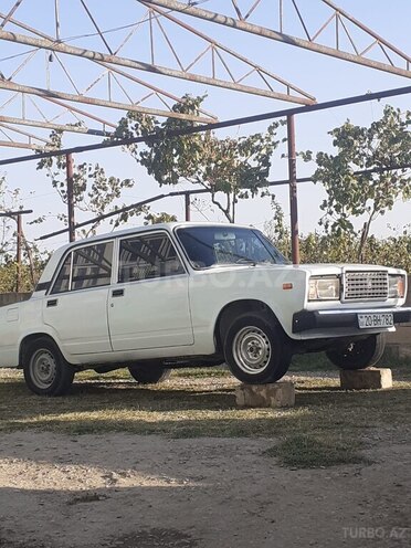 LADA (VAZ) 2107 1990, 174,000 km - 1.6 l - Salyan