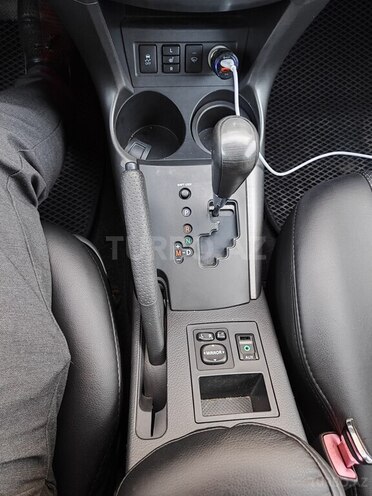 Toyota RAV4 2010, 222,000 km - 2.0 л - Bakı