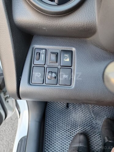 Toyota RAV4 2010, 222,000 km - 2.0 л - Bakı