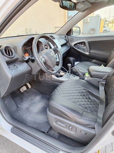 Toyota RAV4 2010, 222,000 km - 2.0 л - Bakı