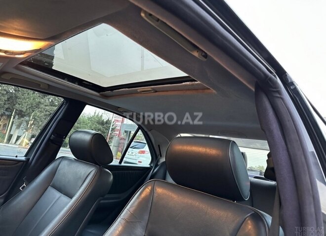 Mercedes E 240 1999, 372,000 km - 2.4 l - Sumqayıt