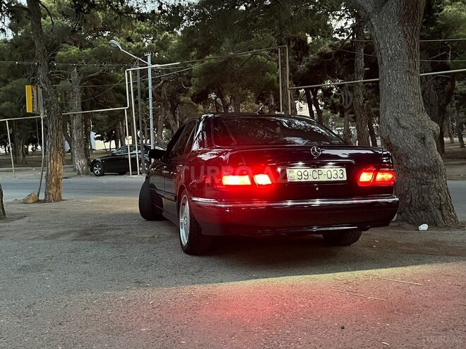 Mercedes E 240 1998, 289,643 km - 2.4 л - Bakı