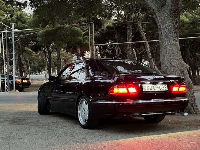 Mercedes E 240 1998, 289,643 km - 2.4 л - Bakı