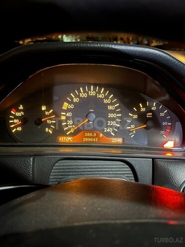 Mercedes E 240 1998, 289,643 km - 2.4 л - Bakı