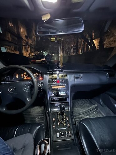 Mercedes E 240 1998, 289,643 km - 2.4 л - Bakı