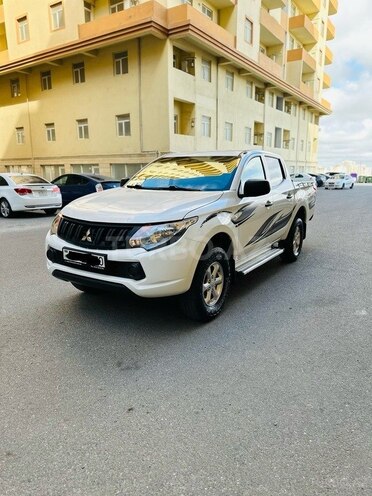 Mitsubishi L200 2016, 168,525 km - 2.4 л - Bakı