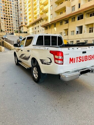 Mitsubishi L200 2016, 168,525 km - 2.4 л - Bakı