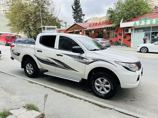 Mitsubishi L200 2016, 168,525 km - 2.4 л - Bakı