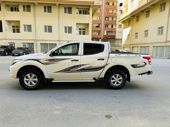 Mitsubishi L200 2016, 168,525 km - 2.4 л - Bakı