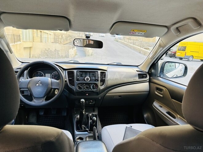 Mitsubishi L200 2016, 168,525 km - 2.4 л - Bakı