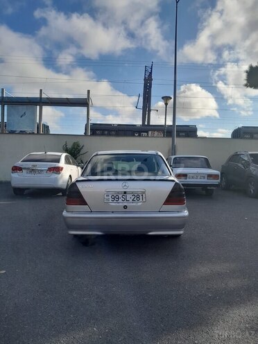 Mercedes C 220 1995, 175,800 km - 2.2 l - Bakı