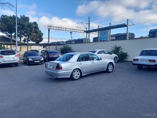 Mercedes C 220 1995, 175,800 km - 2.2 l - Bakı